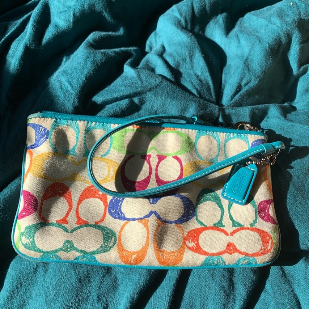 Rainbow Coach Wristlet🌈❤️